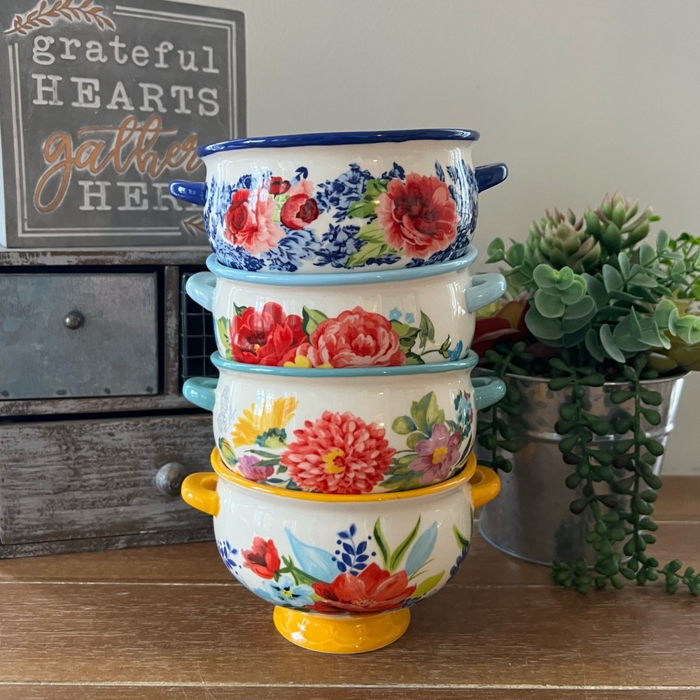New Pioneer Woman Floral Medley 20oz Ceramic Soup Bowls